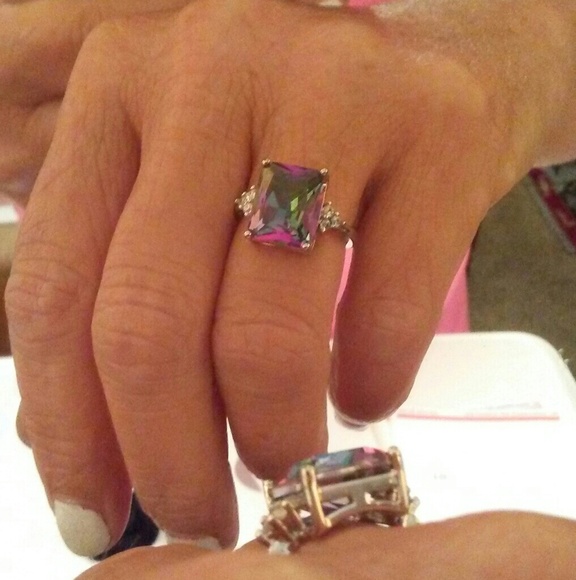 Mystic Rainbow Topaz Ring - Picture 6 of 7